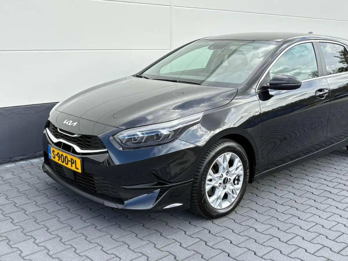 1.0 T-GDi 120pk DynamicPlusLine | Navigatie | Camera | Winterpakket