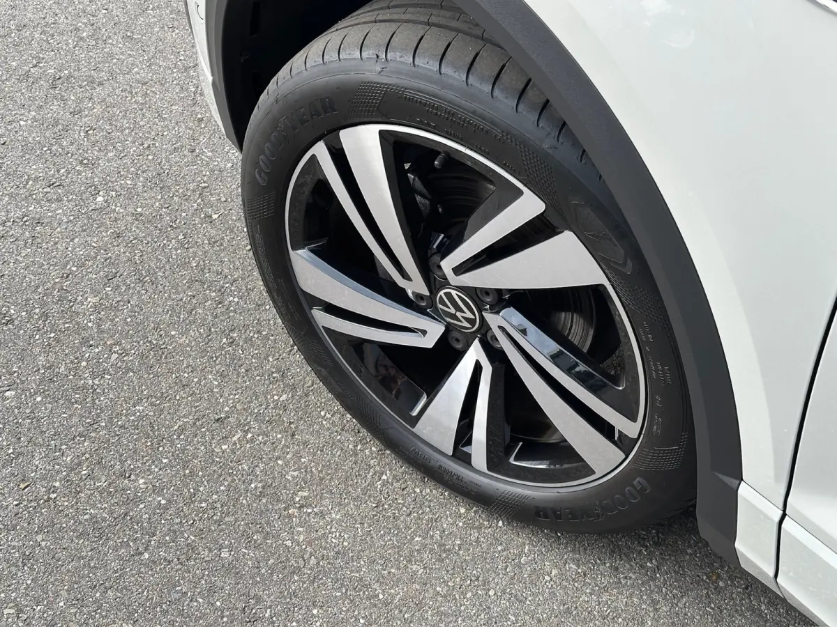 1.5 TSI 150pk DSG R-Line | Trekhaak | Camera | Keyless | Elek. Achterklep | Dode hoek | Rijklaar incl. 1 jaar Bovag garantie