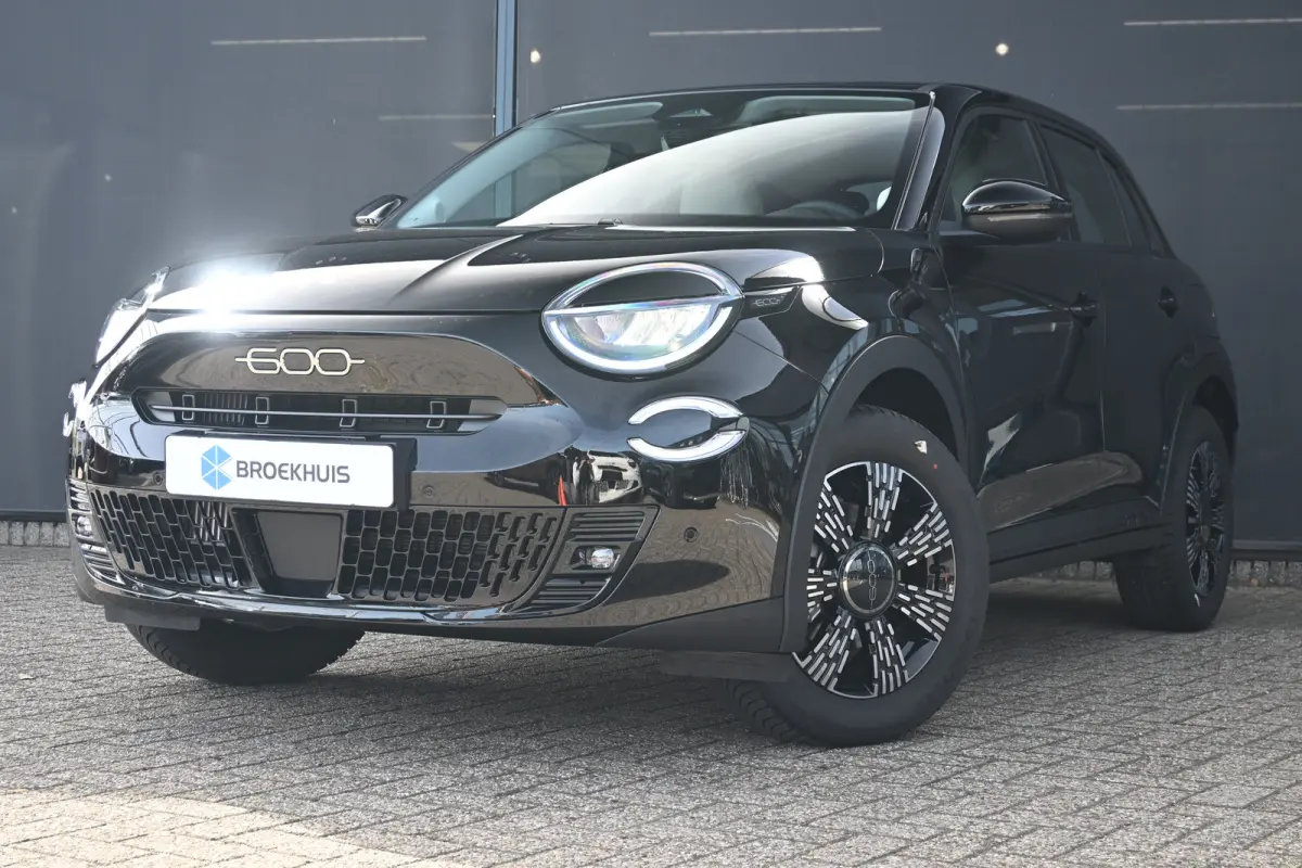 1.2 Hybrid ICON 145pk VOORRAAD-ACTIE! | 8 Jaar Fabrieksgarantie | Carplay | Parkeersensoren | All-seasonbanden | LED