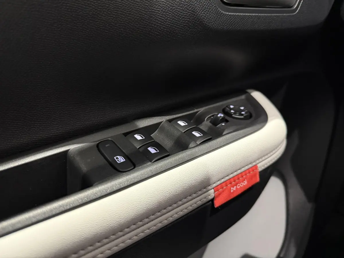 Max 113pk Extended Range 54 kWh l Camera l Nai l Apple carplay & Android auto l DEMO MODEL!! BEL VOR ACTUELE KM-STAND