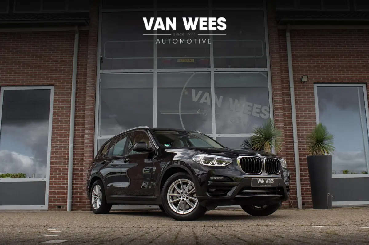 xDrive30e High Executive | 1e eigenaar | Dealer onderhouden | HiFi audio | LED adaptief | Trekhaak elektrisch | Stoelverwarming | DAB | Cruise control | Grootlichtassistent