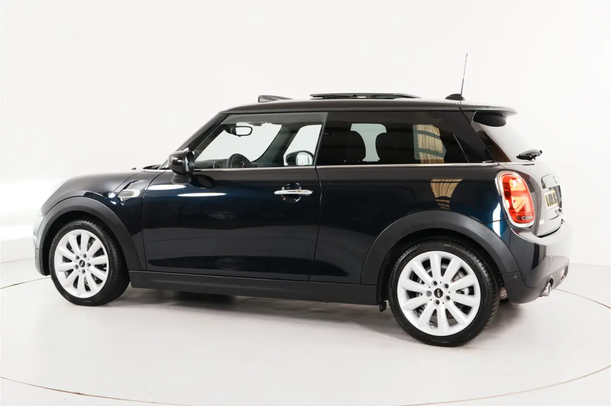 1.5 Cooper Chili | Pano | Leder | Stl. verw. | PDC | Sportstoelen |