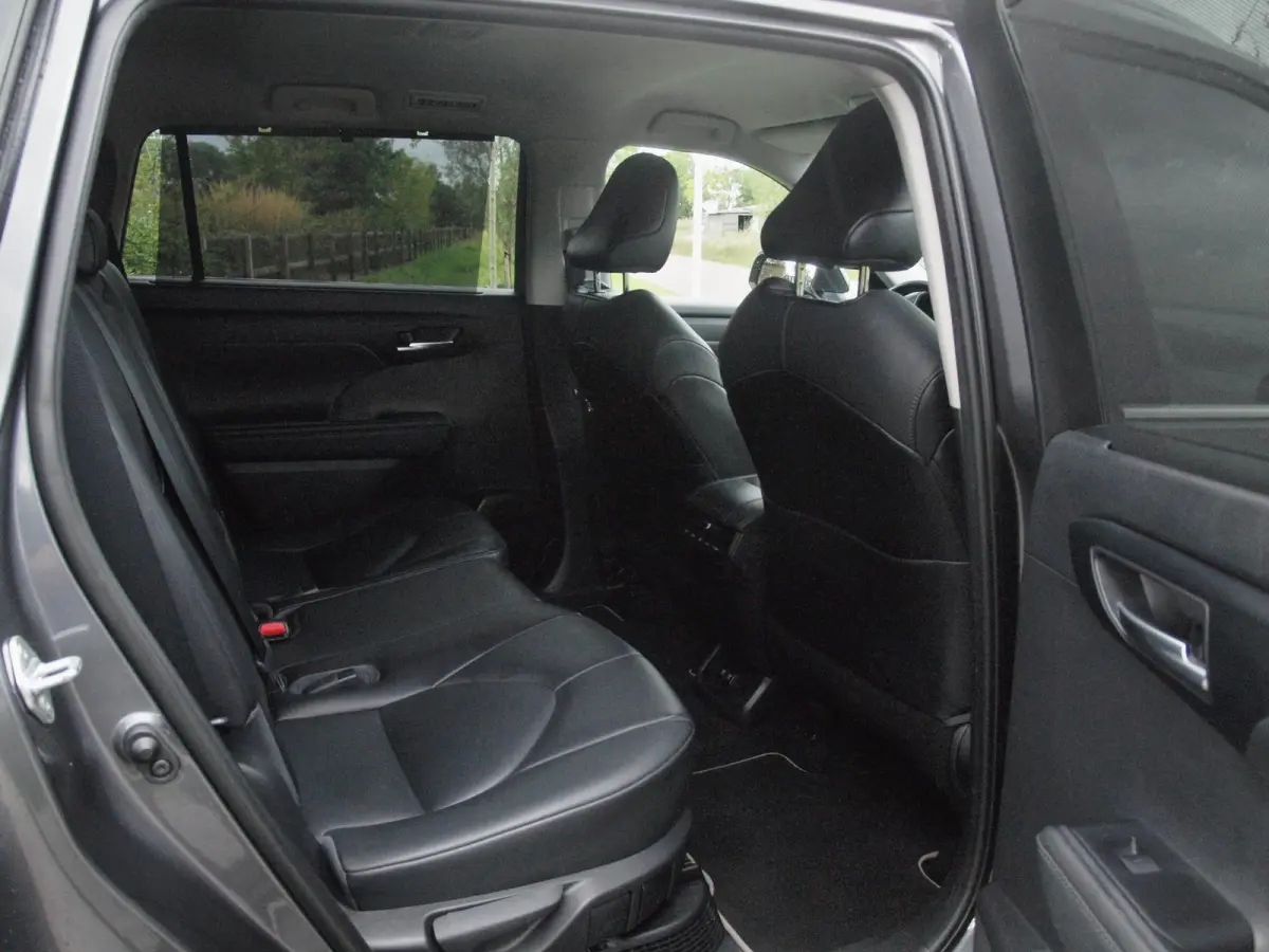 2.5 AWD Hybrid Business | 7 Persoons | Camera | Trekhaak | Apple Carplay | ACC | NL-Auto |