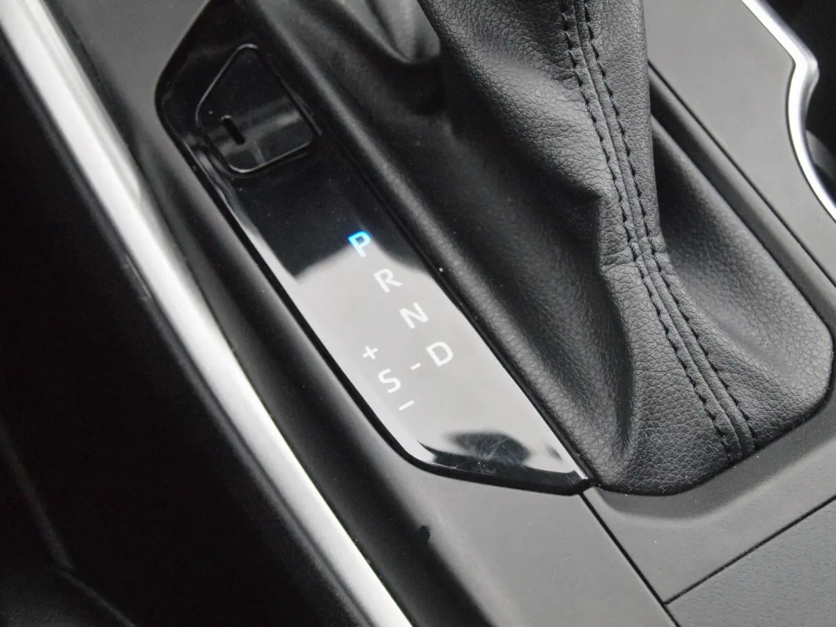 2.5 AWD Hybrid Business | 7 Persoons | Camera | Trekhaak | Apple Carplay | ACC | NL-Auto |
