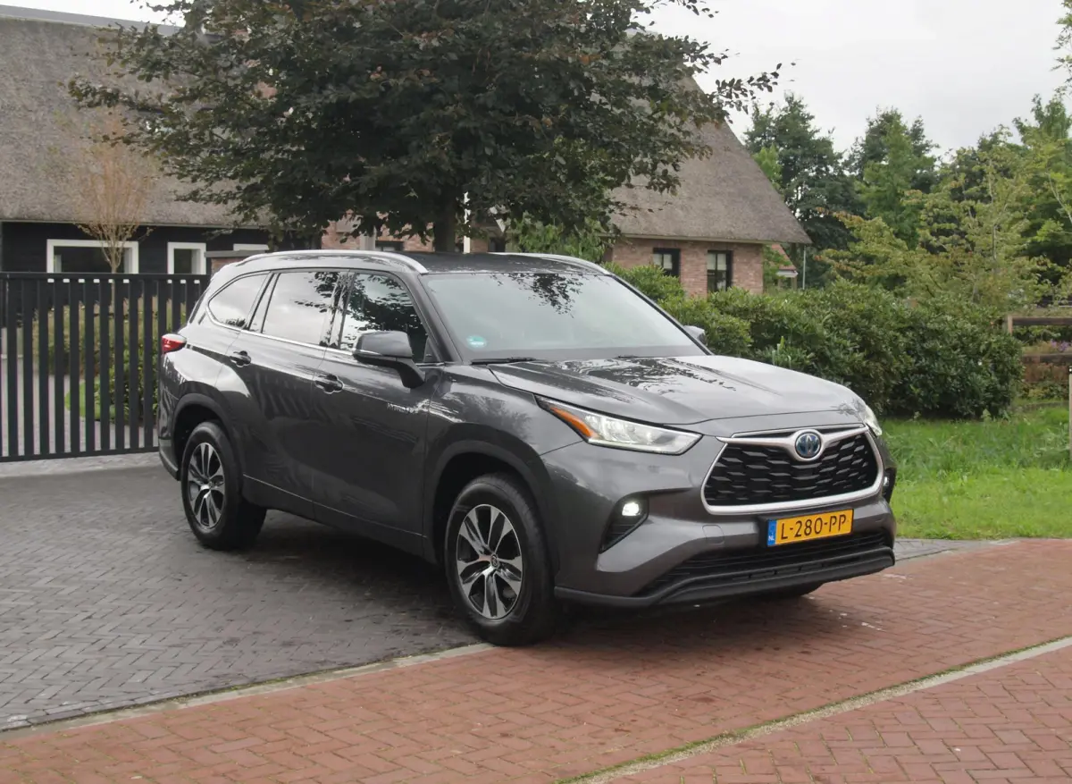 2.5 AWD Hybrid Business | 7 Persoons | Camera | Trekhaak | Apple Carplay | ACC | NL-Auto |