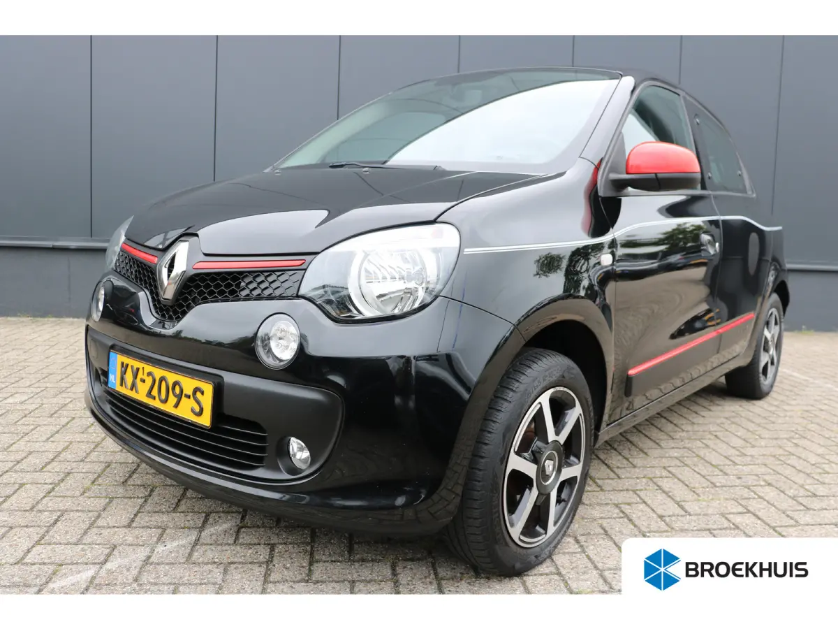 Dynamique | Navi | Camera | Cruise control | Verwarmde voorstoelen | All Season Banden | Airco |