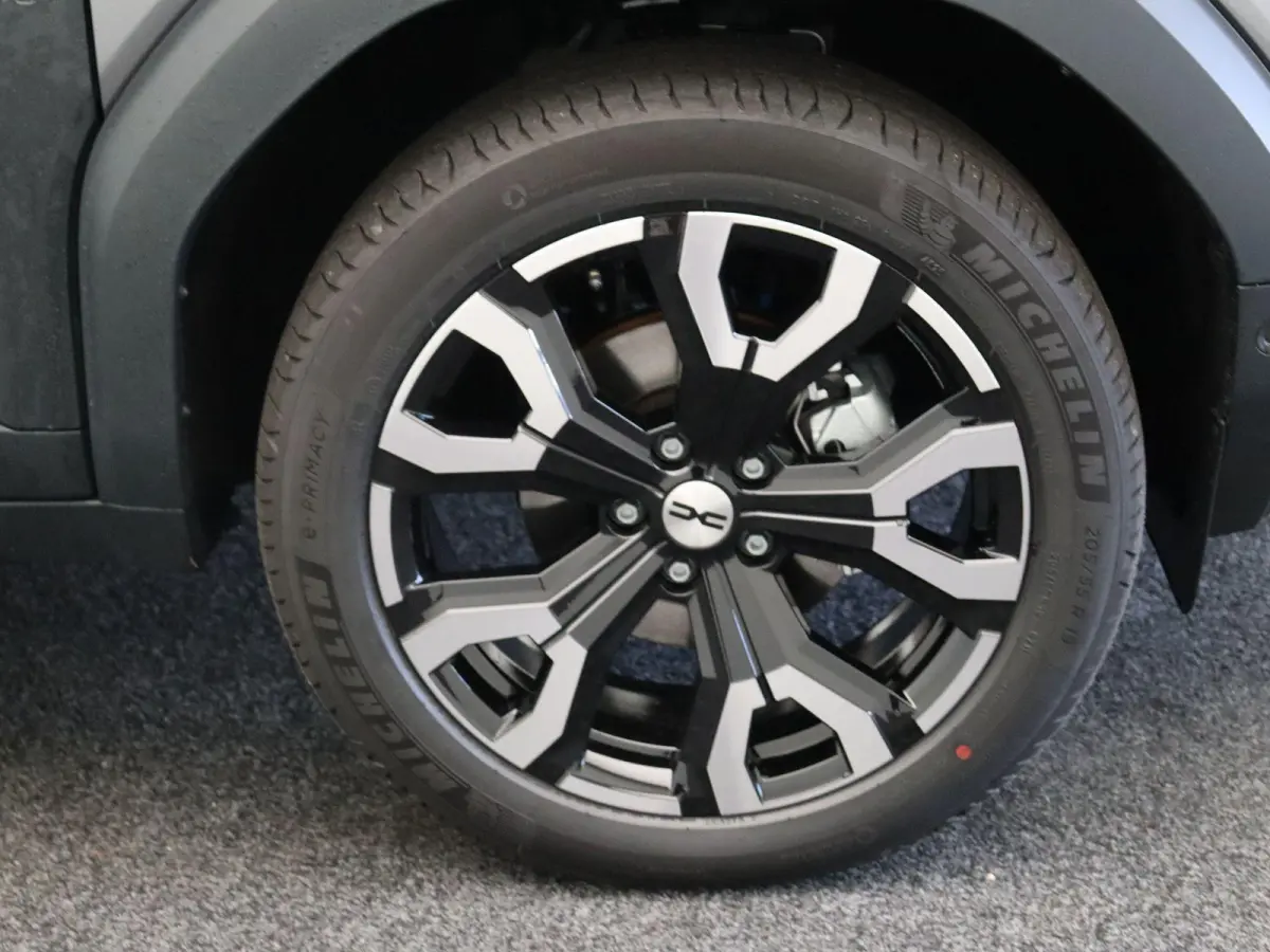 hybrid 155pk Journey | Stoel- en stuurwielverwarming | Voorruitverwarming | 360 graden camera |