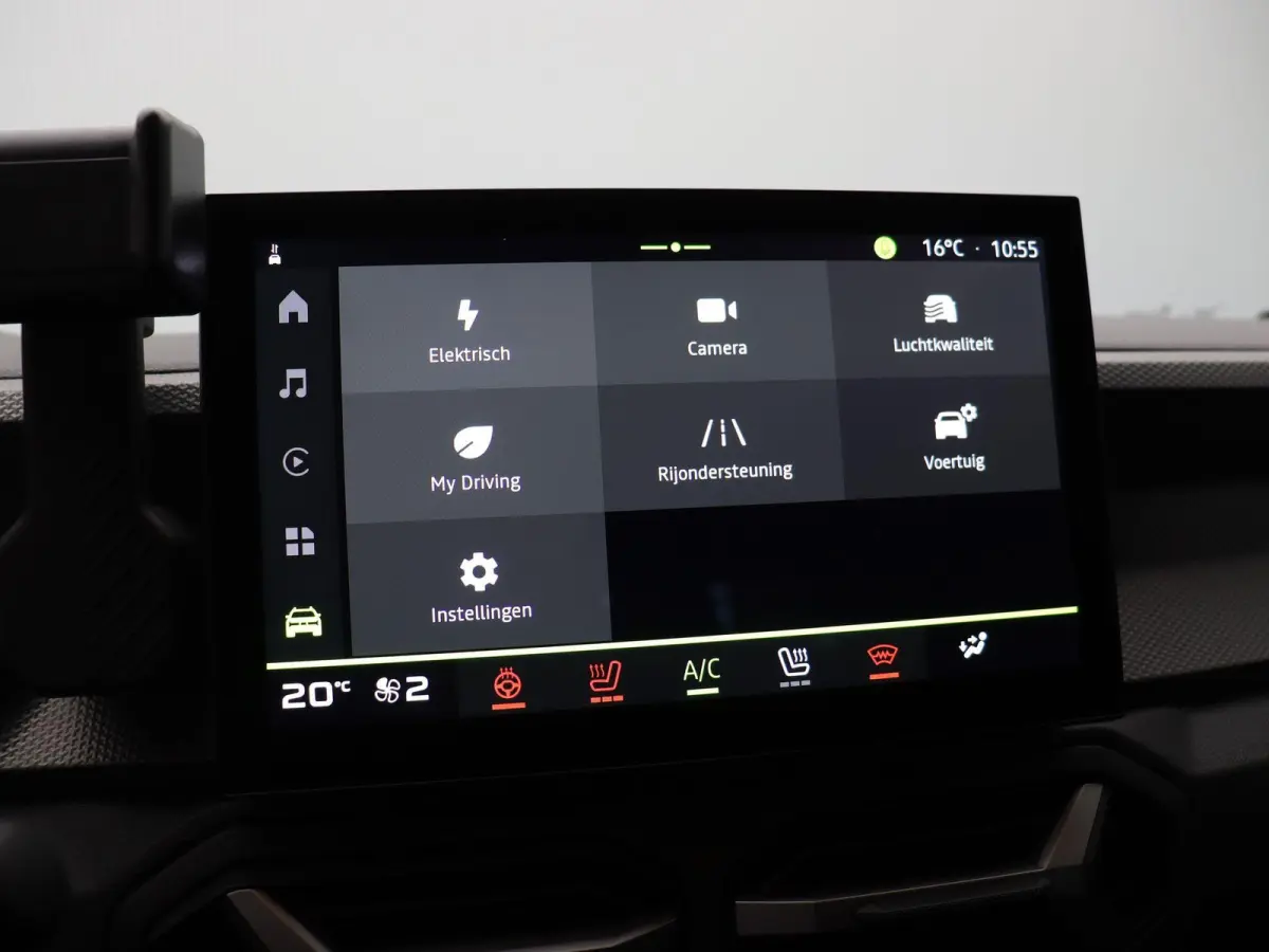 hybrid 155pk Journey | Stoel- en stuurwielverwarming | Voorruitverwarming | 360 graden camera |
