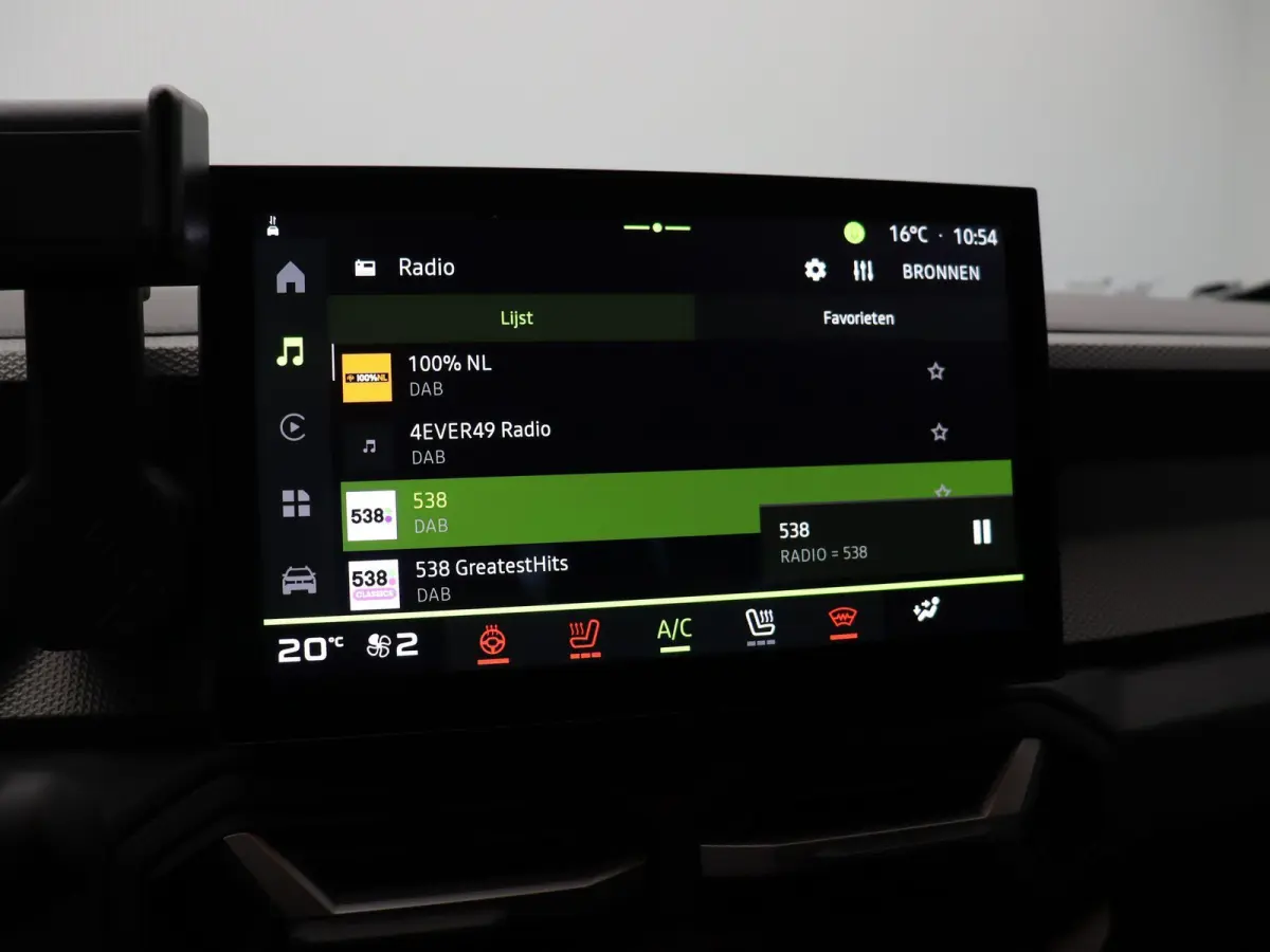 hybrid 155pk Journey | Stoel- en stuurwielverwarming | Voorruitverwarming | 360 graden camera |