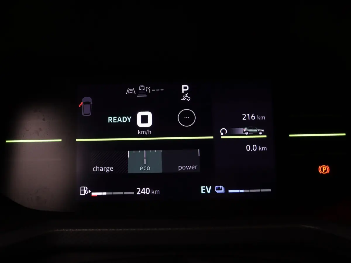 hybrid 155pk Journey | Stoel- en stuurwielverwarming | Voorruitverwarming | 360 graden camera |