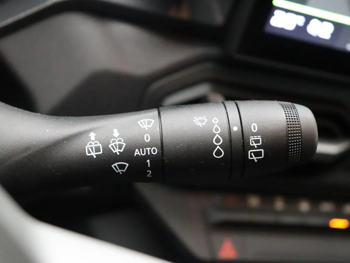 hybrid 155pk Journey | Stoel- en stuurwielverwarming | Voorruitverwarming | 360 graden camera |