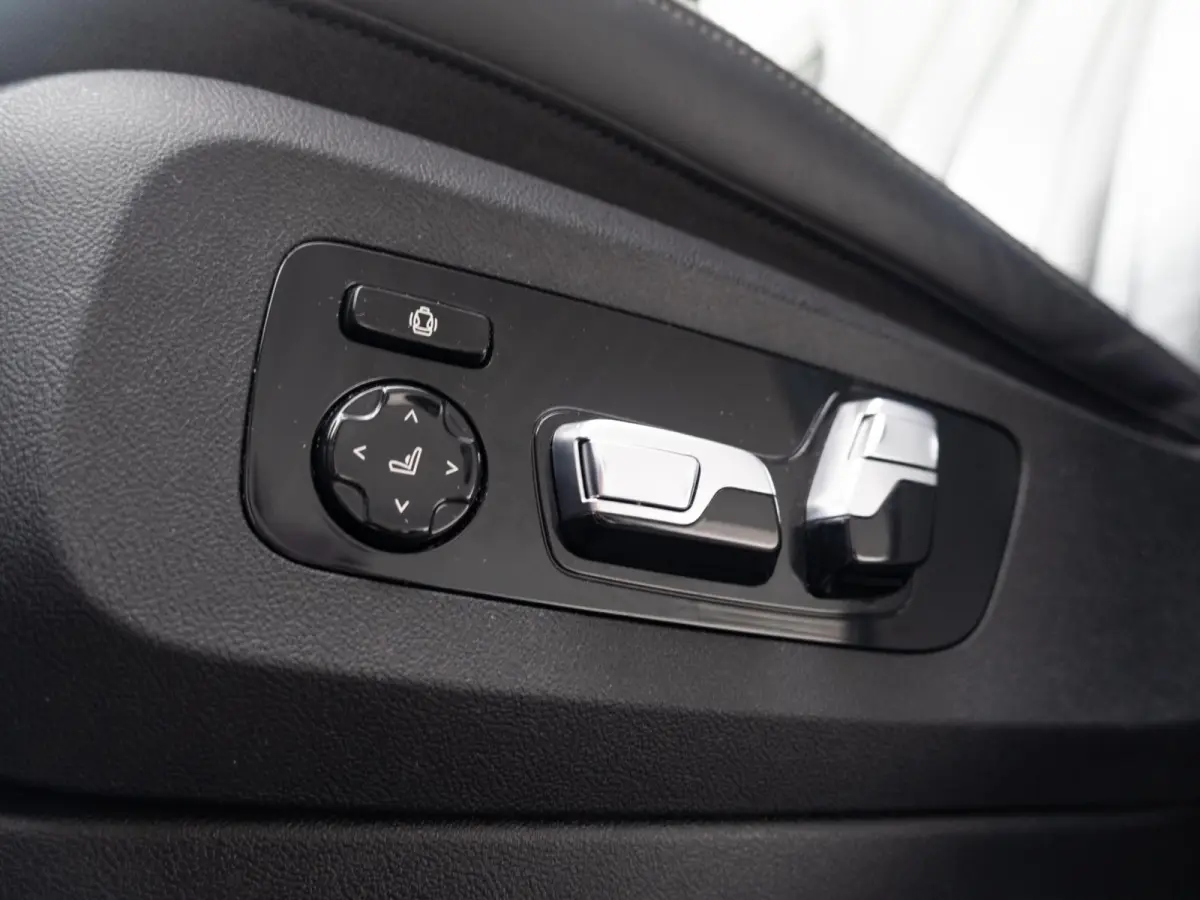 xDrive50e | SoH 100% | M Sportpakket Pro | Innovation Pack | Comfort Access | Soft-Close | Sky Lounge | Stoelventilatie | Massagefunctie | Harman Kardon | Trekhaak
