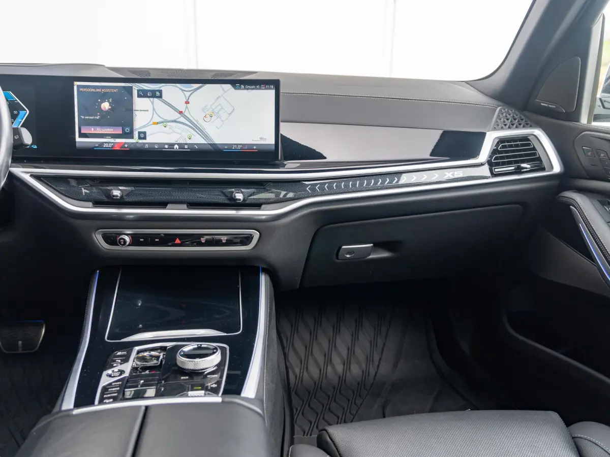 xDrive50e | SoH 100% | M Sportpakket Pro | Innovation Pack | Comfort Access | Soft-Close | Sky Lounge | Stoelventilatie | Massagefunctie | Harman Kardon | Trekhaak