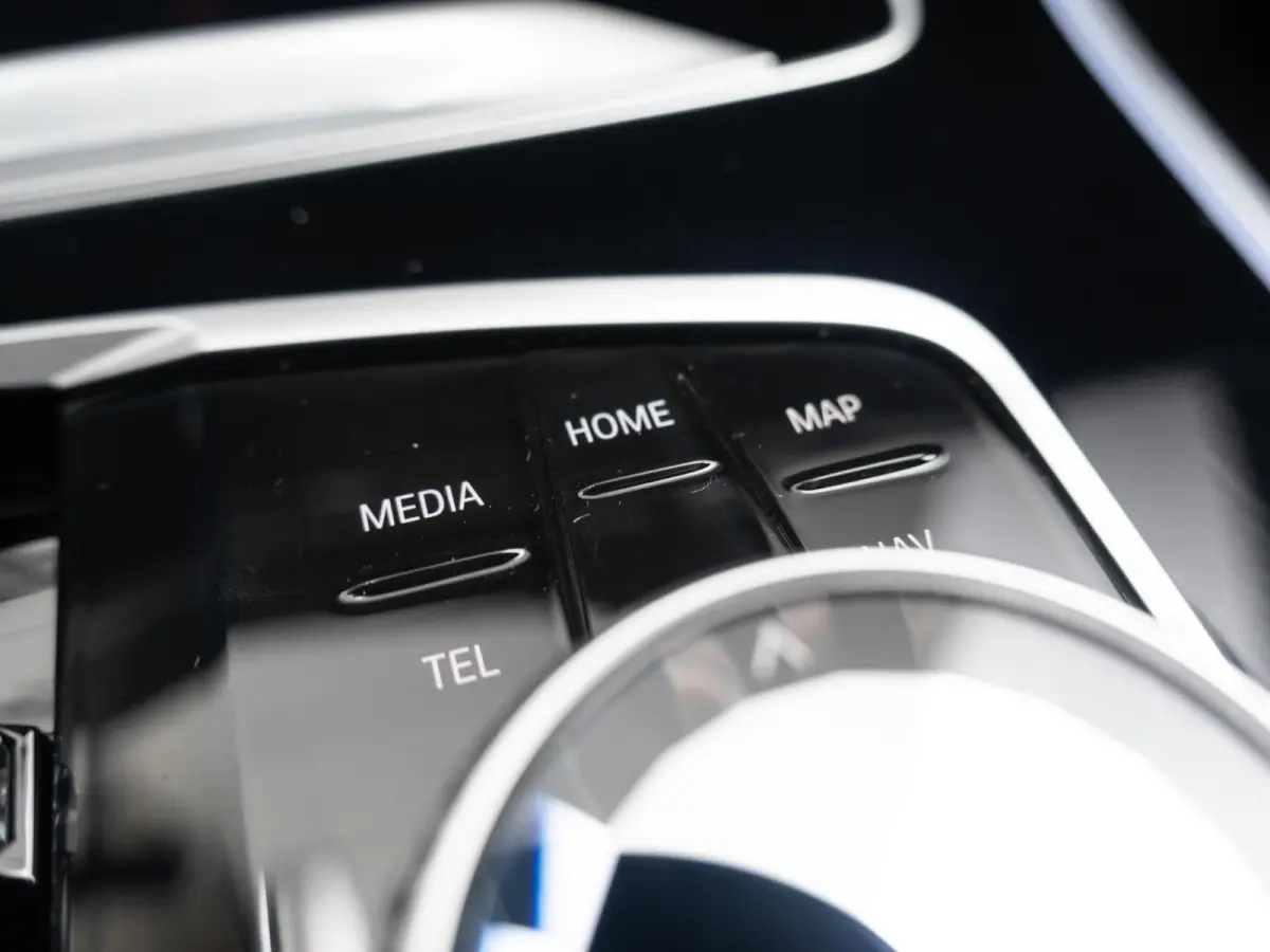 xDrive50e | SoH 100% | M Sportpakket Pro | Innovation Pack | Comfort Access | Soft-Close | Sky Lounge | Stoelventilatie | Massagefunctie | Harman Kardon | Trekhaak