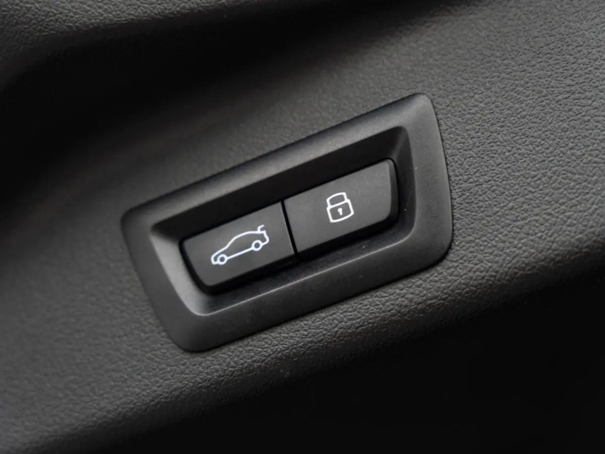 xDrive50e | SoH 100% | M Sportpakket Pro | Innovation Pack | Comfort Access | Soft-Close | Sky Lounge | Stoelventilatie | Massagefunctie | Harman Kardon | Trekhaak