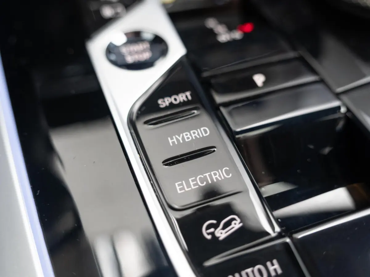 xDrive50e | SoH 100% | M Sportpakket Pro | Innovation Pack | Comfort Access | Soft-Close | Sky Lounge | Stoelventilatie | Massagefunctie | Harman Kardon | Trekhaak