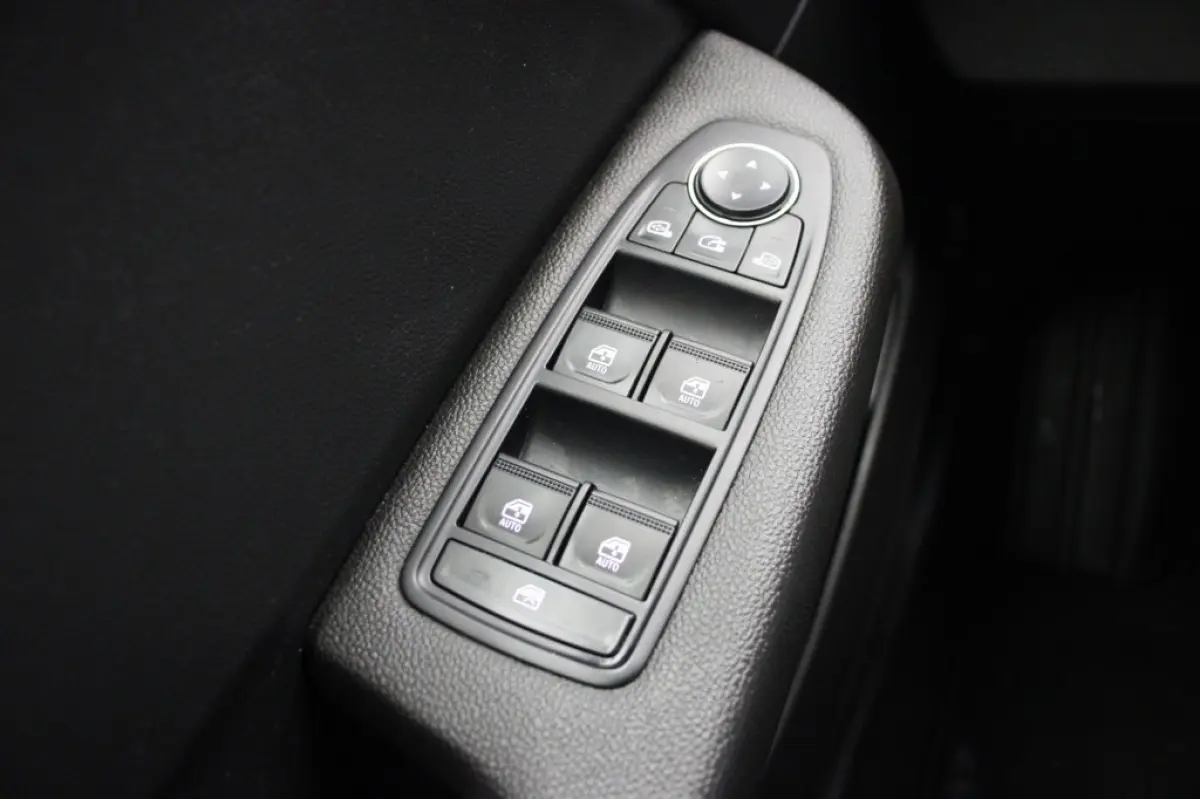 1.6 E-Tech Full Hybrid 145 evolution - Digitaal Cockpit, Carplay, Cruise