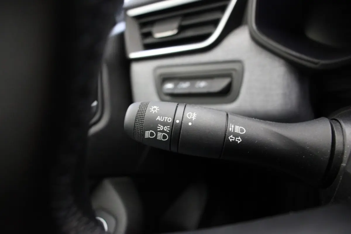 1.6 E-Tech Full Hybrid 145 evolution - Digitaal Cockpit, Carplay, Cruise