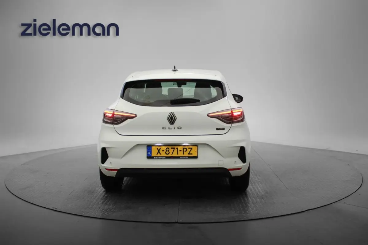 1.6 E-Tech Full Hybrid 145 evolution - Digitaal Cockpit, Carplay, Cruise