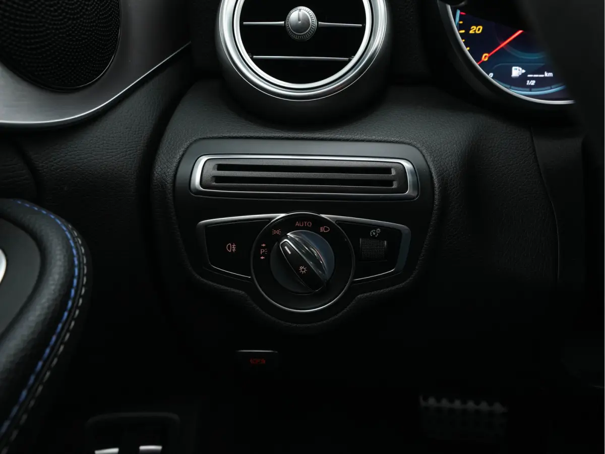 300 e AMG-Styling Business Solution Limited Night-Pack (Plug-in) {SoH-94%} (INCL-BTW) Aut. *PANO | LEATHER-MICROFIBRE | MULTIBEAM-LED | TOPVIEW | DIGI-COCKPIT | BLINDSPOT | HEATED-SPORTSEATS