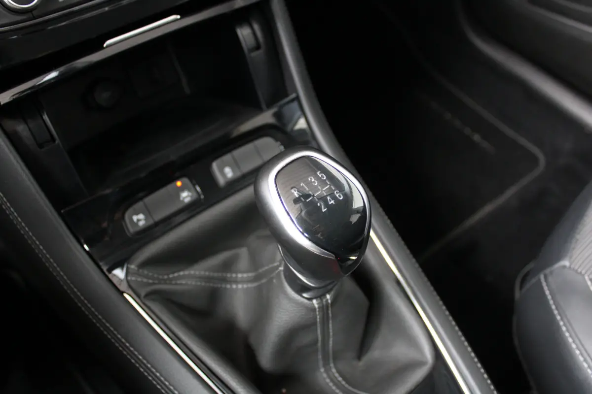 1.2 Turbo Level 3 | Camera | Cruise control | Apple Carplay/ Android Auto | AGR bestuurdersstoel |