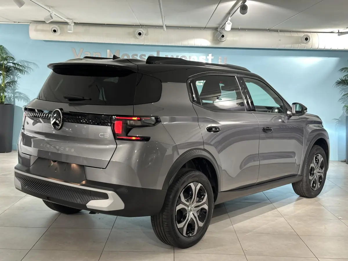 1.2 Turbo 100pk Plus | DEMO VOORDEEL | Hoge instap | Zuinig | Apple Carplay - Android Auto | Parkeercamera achter