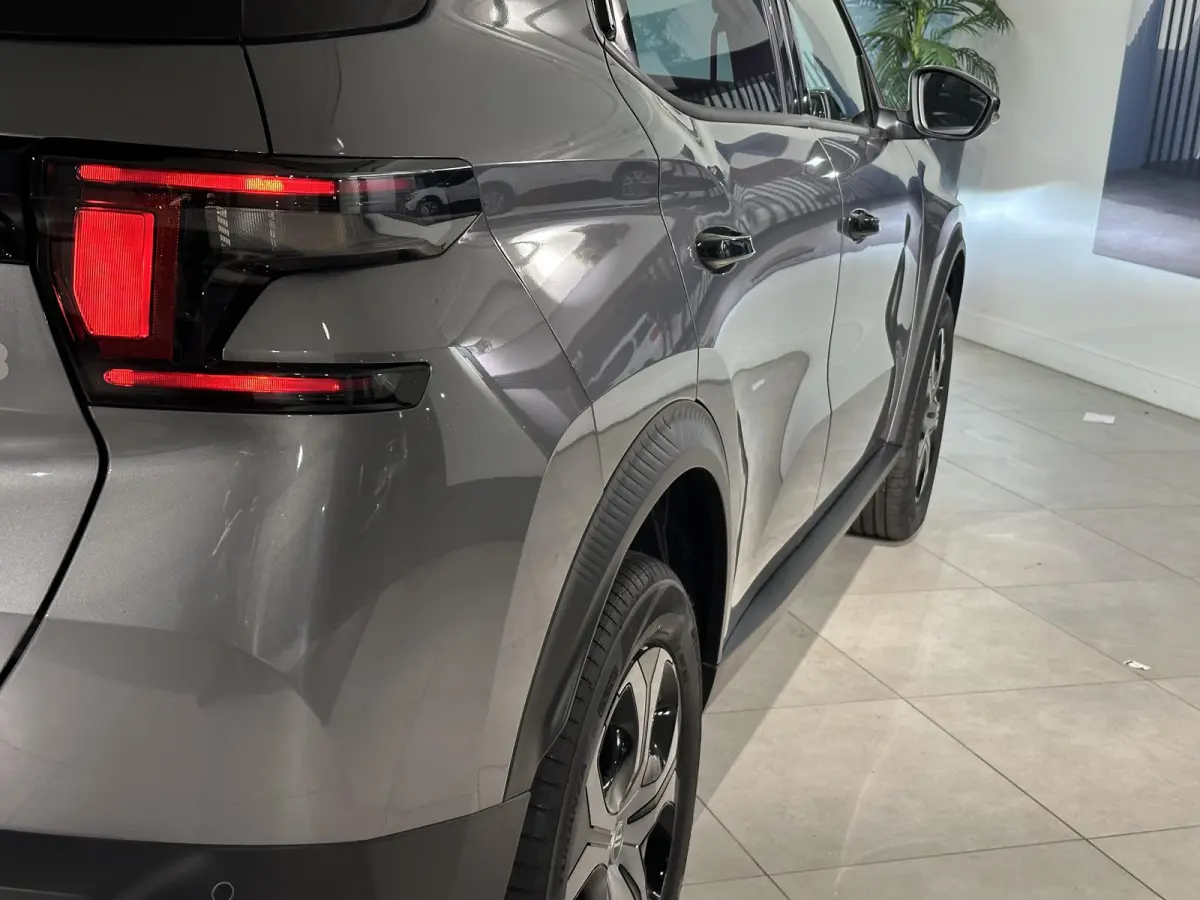 1.2 Turbo 100pk Plus | DEMO VOORDEEL | Hoge instap | Zuinig | Apple Carplay - Android Auto | Parkeercamera achter