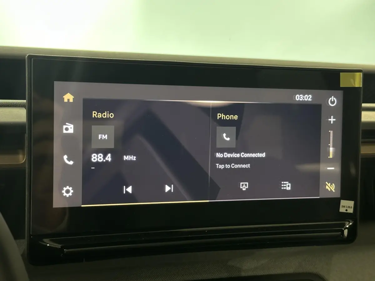 1.2 Turbo 100pk Plus | DEMO VOORDEEL | Hoge instap | Zuinig | Apple Carplay - Android Auto | Parkeercamera achter