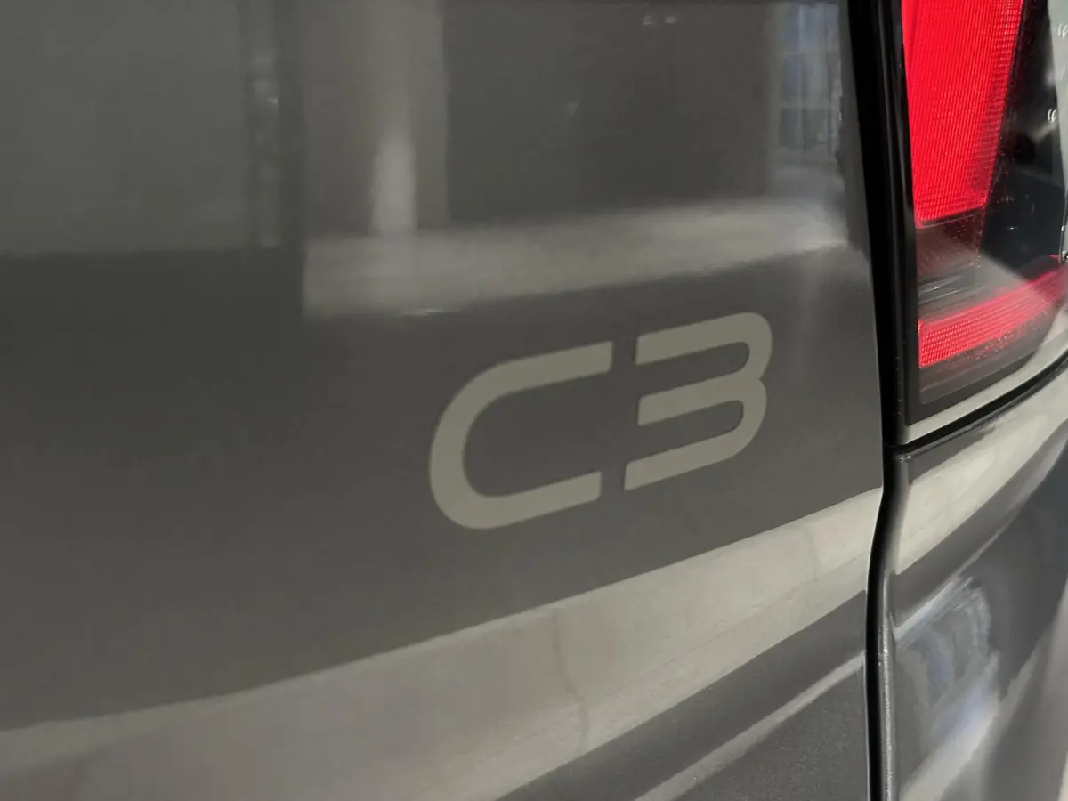 1.2 Turbo 100pk Plus | DEMO VOORDEEL | Hoge instap | Zuinig | Apple Carplay - Android Auto | Parkeercamera achter