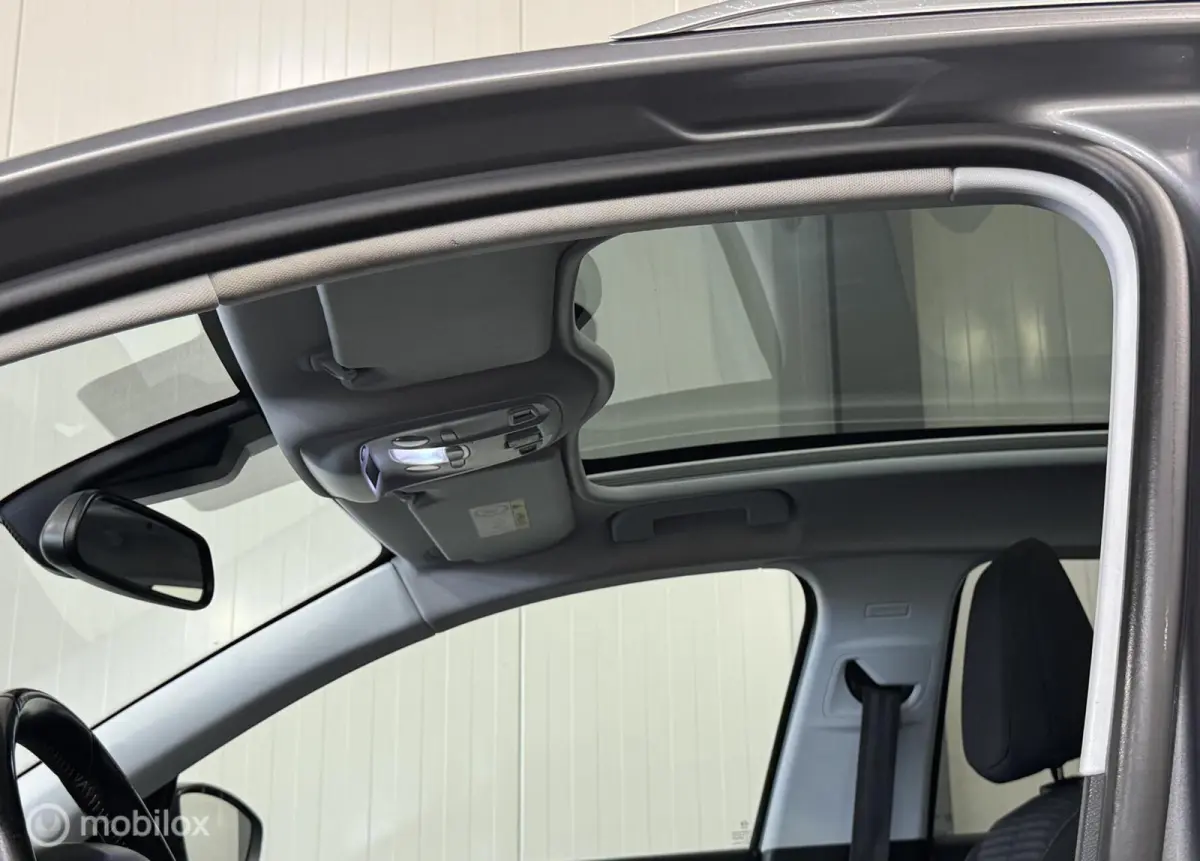 1.6 BlueHDI Blue Lease Exec. [ NAP facelift pano ]