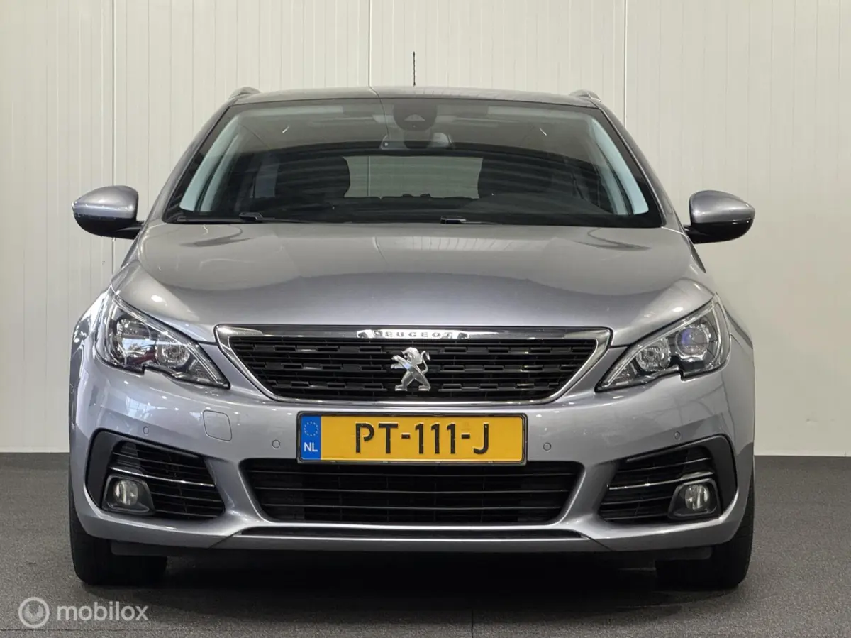 1.6 BlueHDI Blue Lease Exec. [ NAP facelift pano ]
