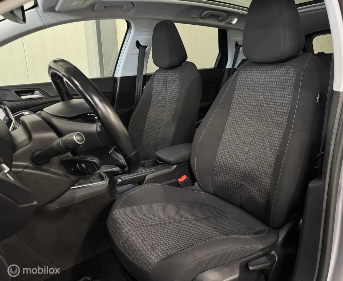1.6 BlueHDI Blue Lease Exec. [ NAP facelift pano ]