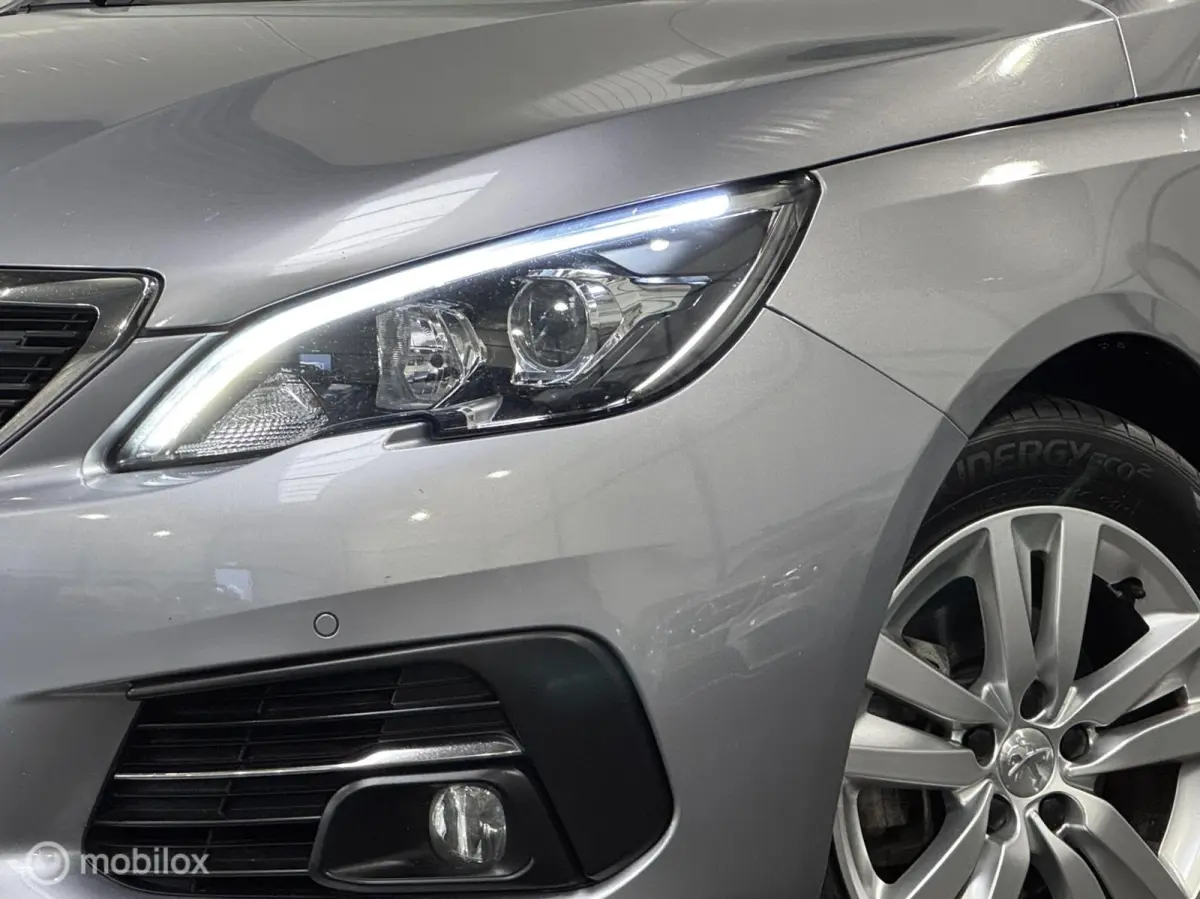 1.6 BlueHDI Blue Lease Exec. [ NAP facelift pano ]
