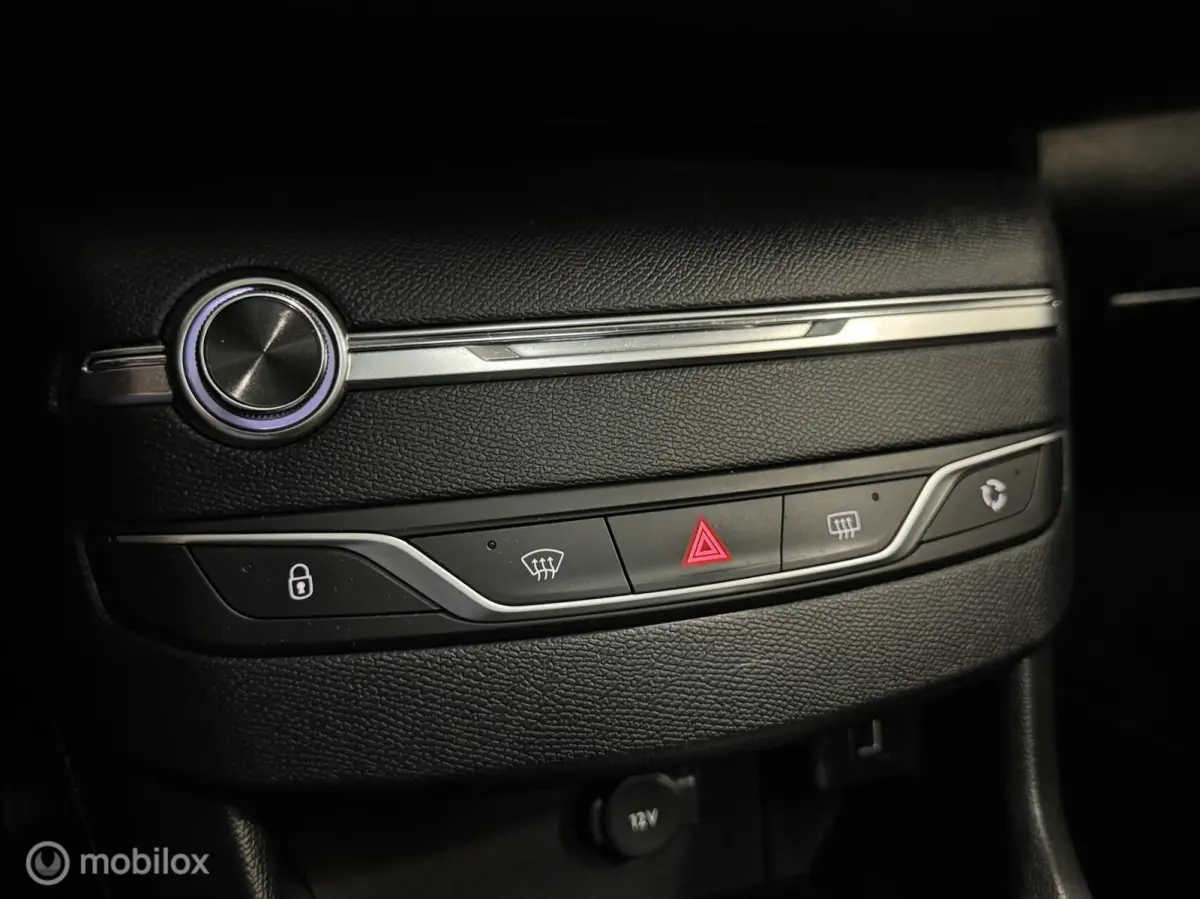 1.6 BlueHDI Blue Lease Exec. [ NAP facelift pano ]