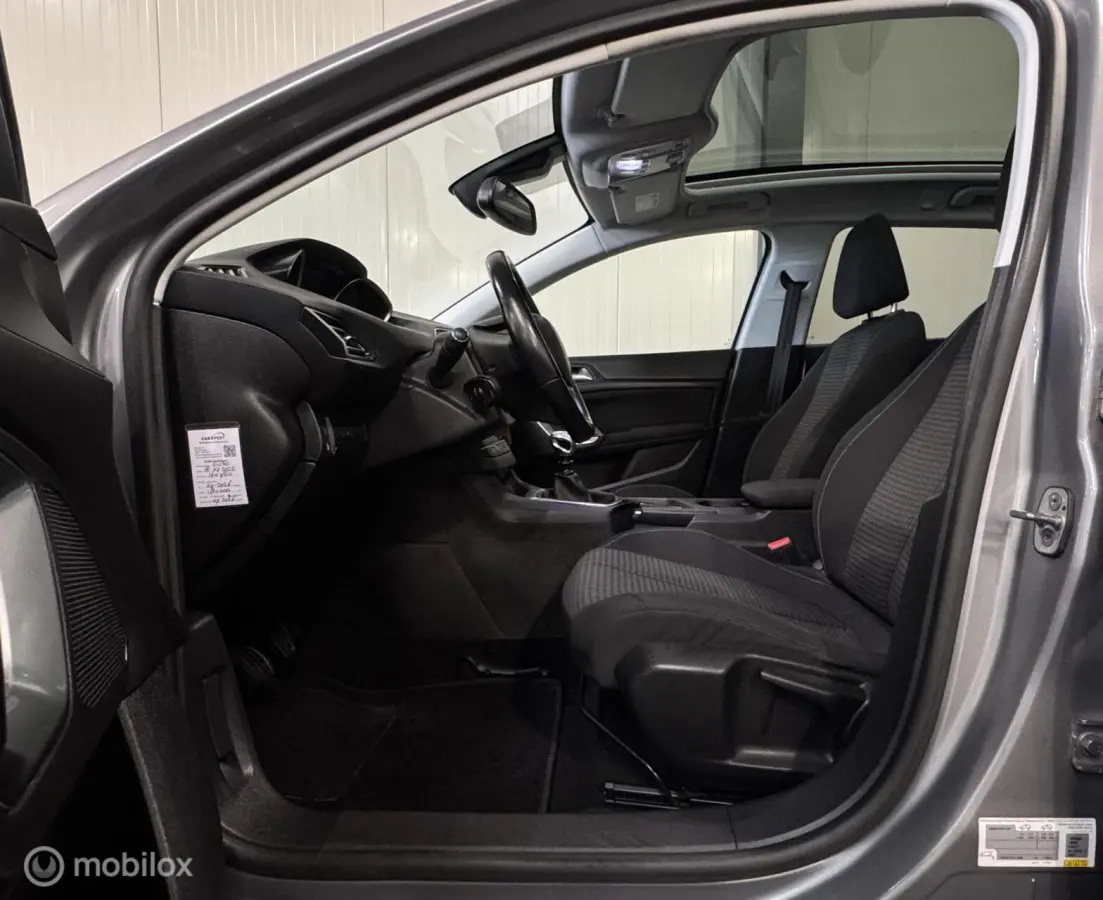 1.6 BlueHDI Blue Lease Exec. [ NAP facelift pano ]