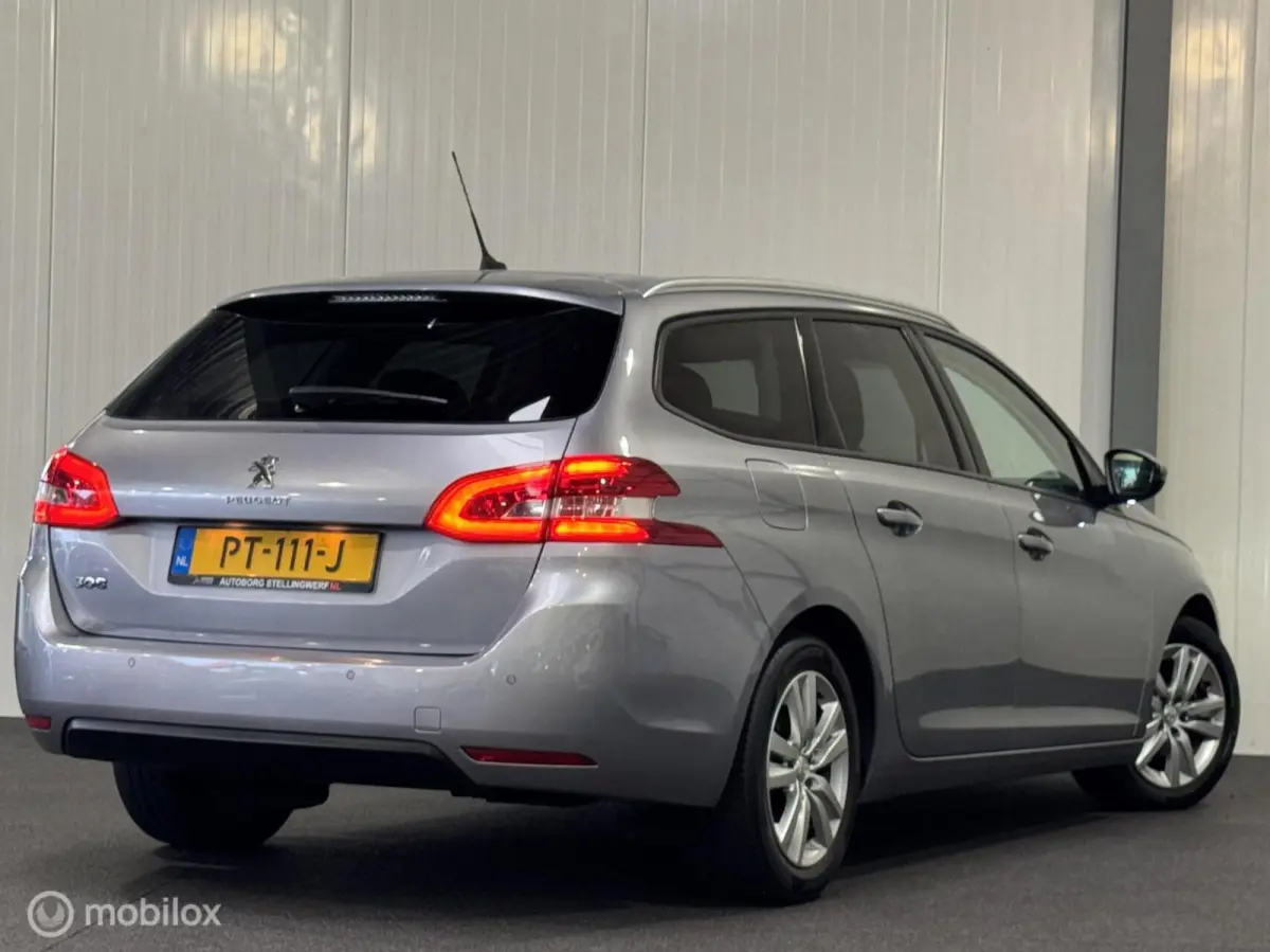 1.6 BlueHDI Blue Lease Exec. [ NAP facelift pano ]