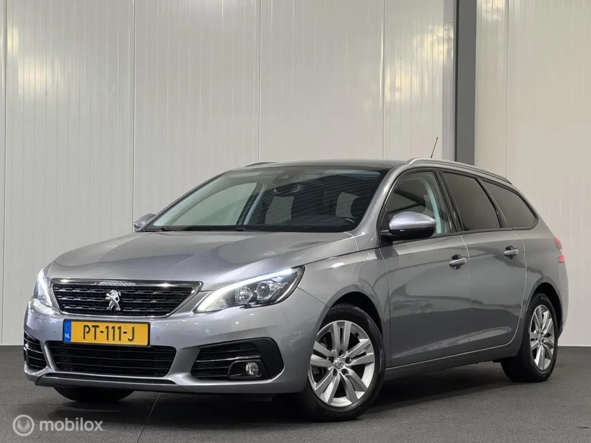 1.6 BlueHDI Blue Lease Exec. [ NAP facelift pano ]