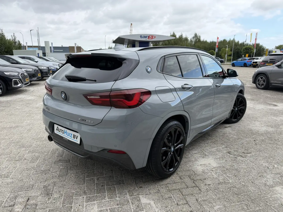 xDrive25e M Sport Panoramadak 19 Inch Achteruitrijcamera Carplay DAB Stuurwielverwarming Harman-Kardon Sound-systeem