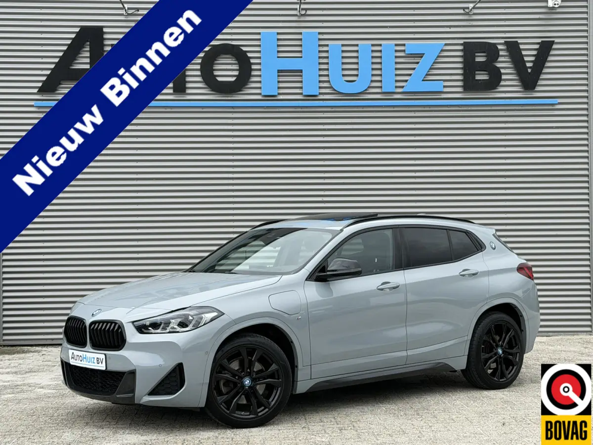xDrive25e M Sport Panoramadak 19 Inch Achteruitrijcamera Carplay DAB Stuurwielverwarming Harman-Kardon Sound-systeem