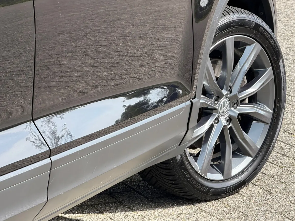 1.0 TSI Style - Deep Black Pearl - Panorama/Adaptive Cruise/Digital Cockpit