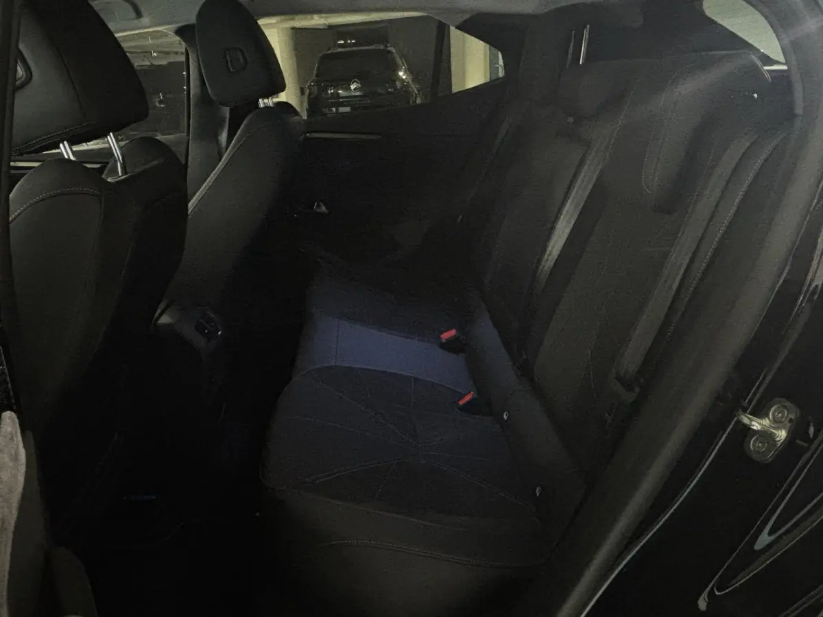 E-Tense Etoile 58.3 kWh | DEMO | Electrische stoelen | Head up Display|  Alcantara | 360 Vision | Elektrische achterklep