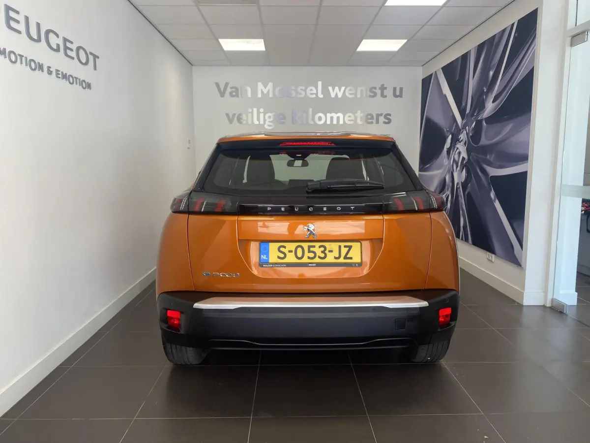 EV Active Pack 50 kWh | Apple Carplay & Android Auto | 16 inch LMV | Airco | 25 DKM |