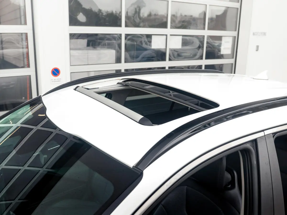 1.6 GDi Hybrid ExecutiveLine l Stoel verwarming en ventilatie l Harman Kardon l Schuifkantel dak l 100 % onderhouden