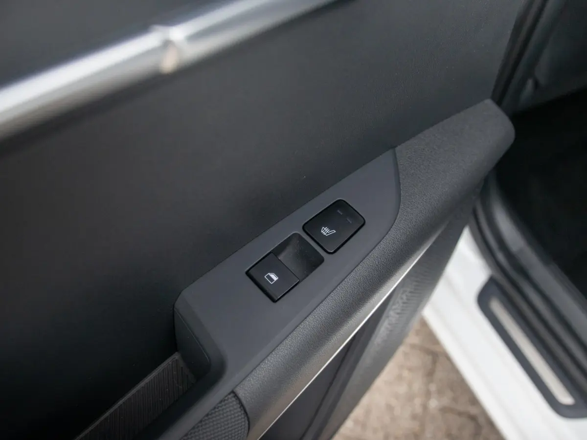 1.6 GDi Hybrid ExecutiveLine l Stoel verwarming en ventilatie l Harman Kardon l Schuifkantel dak l 100 % onderhouden