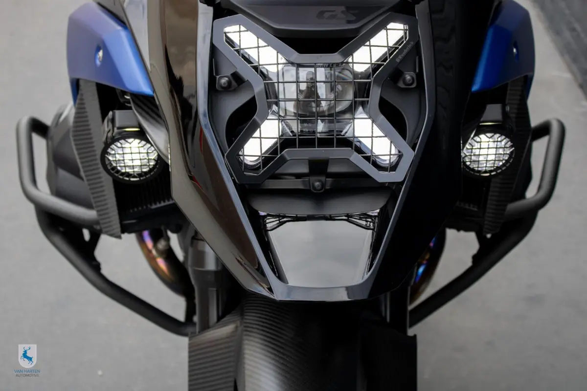 Triple Black / Matt Blue / BOS / Koffers