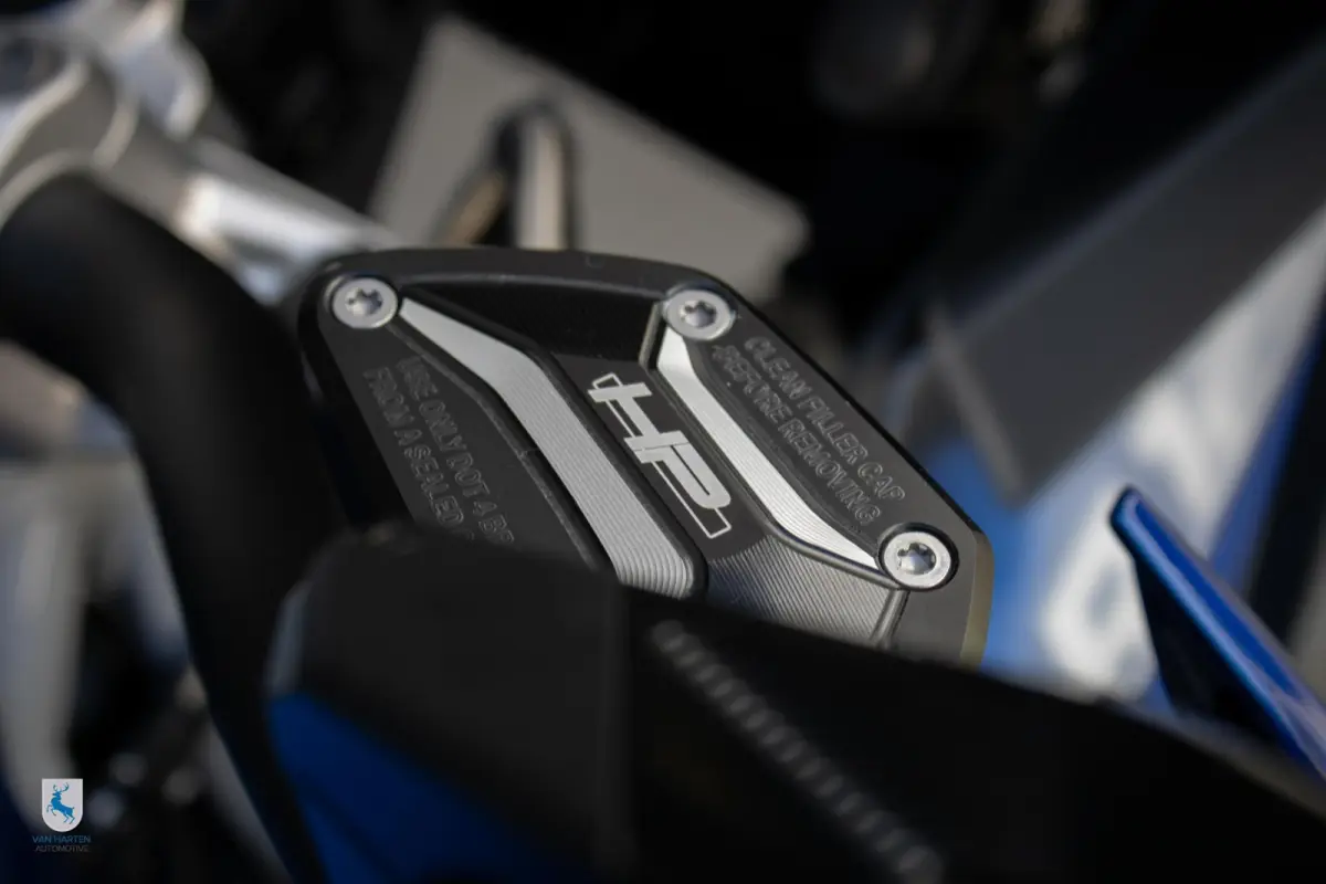 HP / Akrapovic / Super nette machine