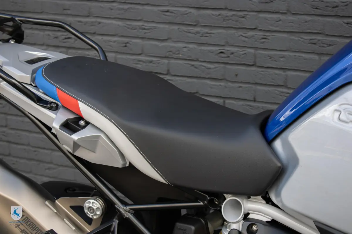 HP / Akrapovic / Super nette machine