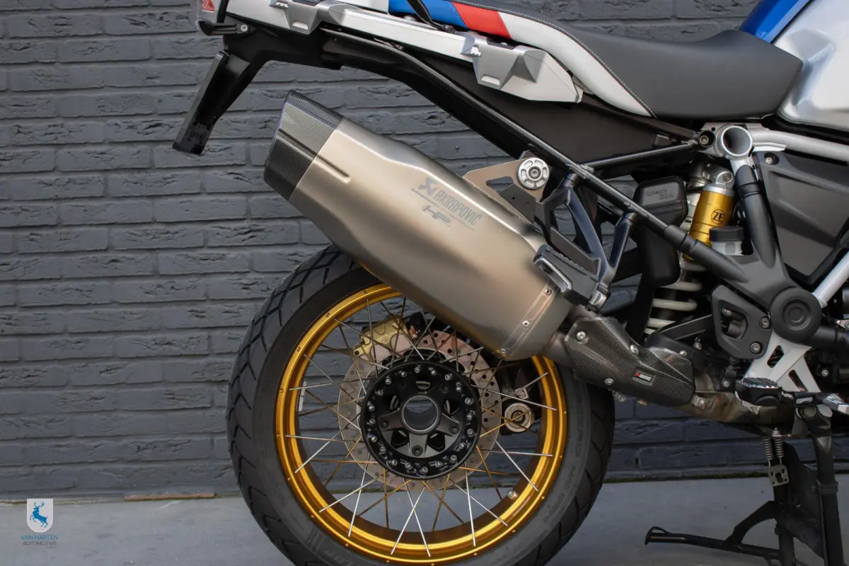 HP / Akrapovic / Super nette machine