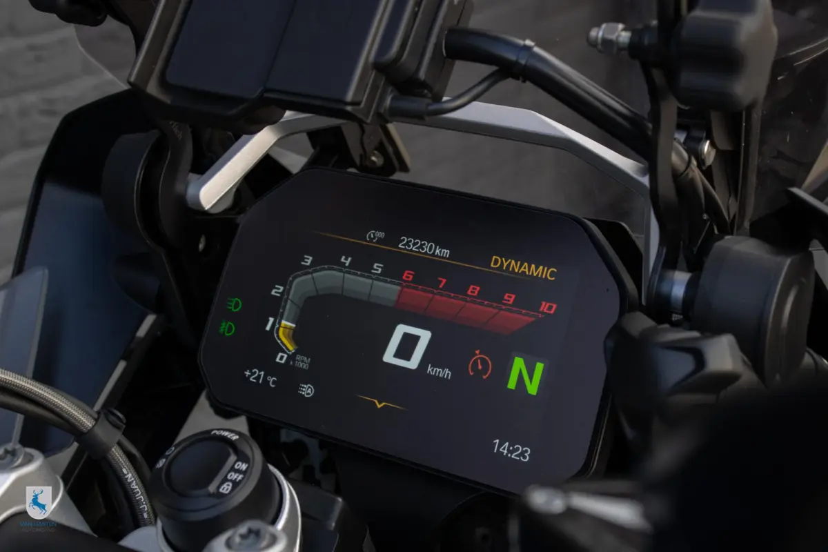 HP / Akrapovic / Super nette machine