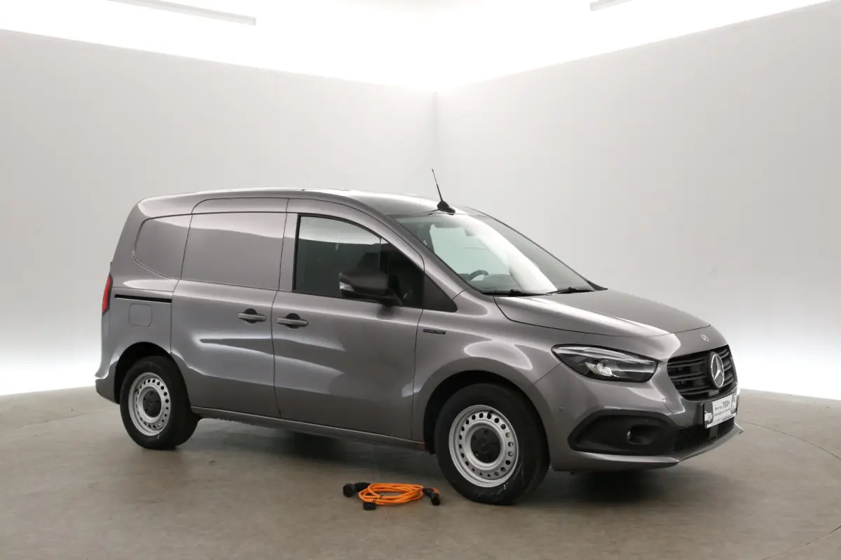Kangoo Mercedes-Benz 112 45 kWh 122pk | Snelladen | SOH 99% | 1400kg Trekgew. | Clima | Camera | Cruise | Carplay